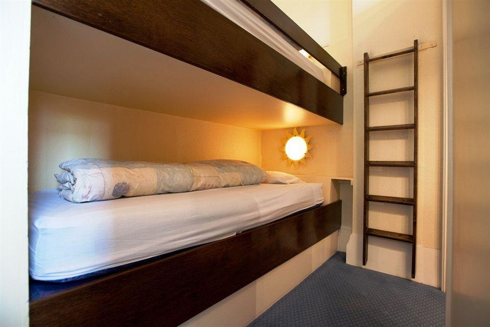 Cotswold Grange Acomodação com café da manhã Cheltenham Exterior foto A bunk bed