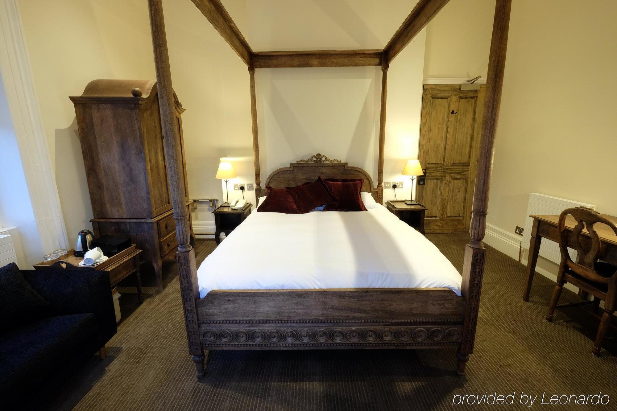 Cotswold Grange Acomodação com café da manhã Cheltenham Exterior foto A room at the hotel