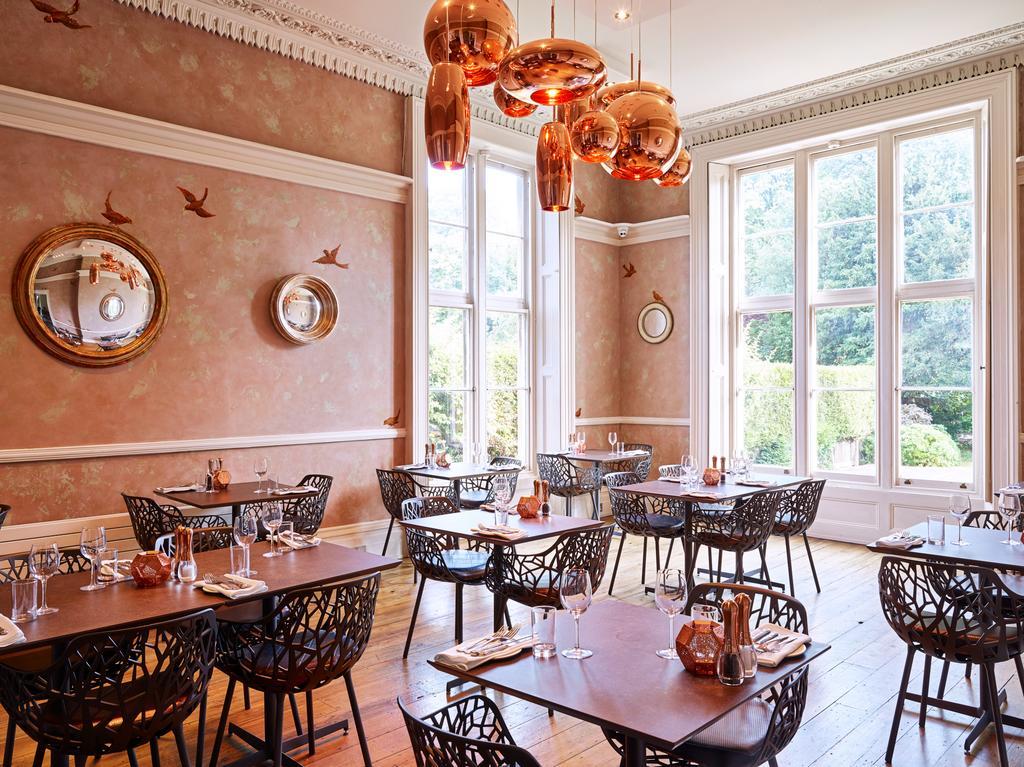Cotswold Grange Acomodação com café da manhã Cheltenham Exterior foto The restaurant at The Old parsonage