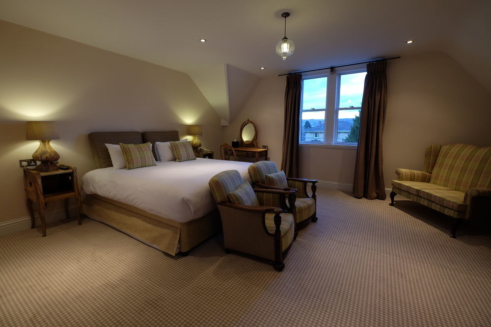 Cotswold Grange Acomodação com café da manhã Cheltenham Exterior foto A bedroom at the hotel