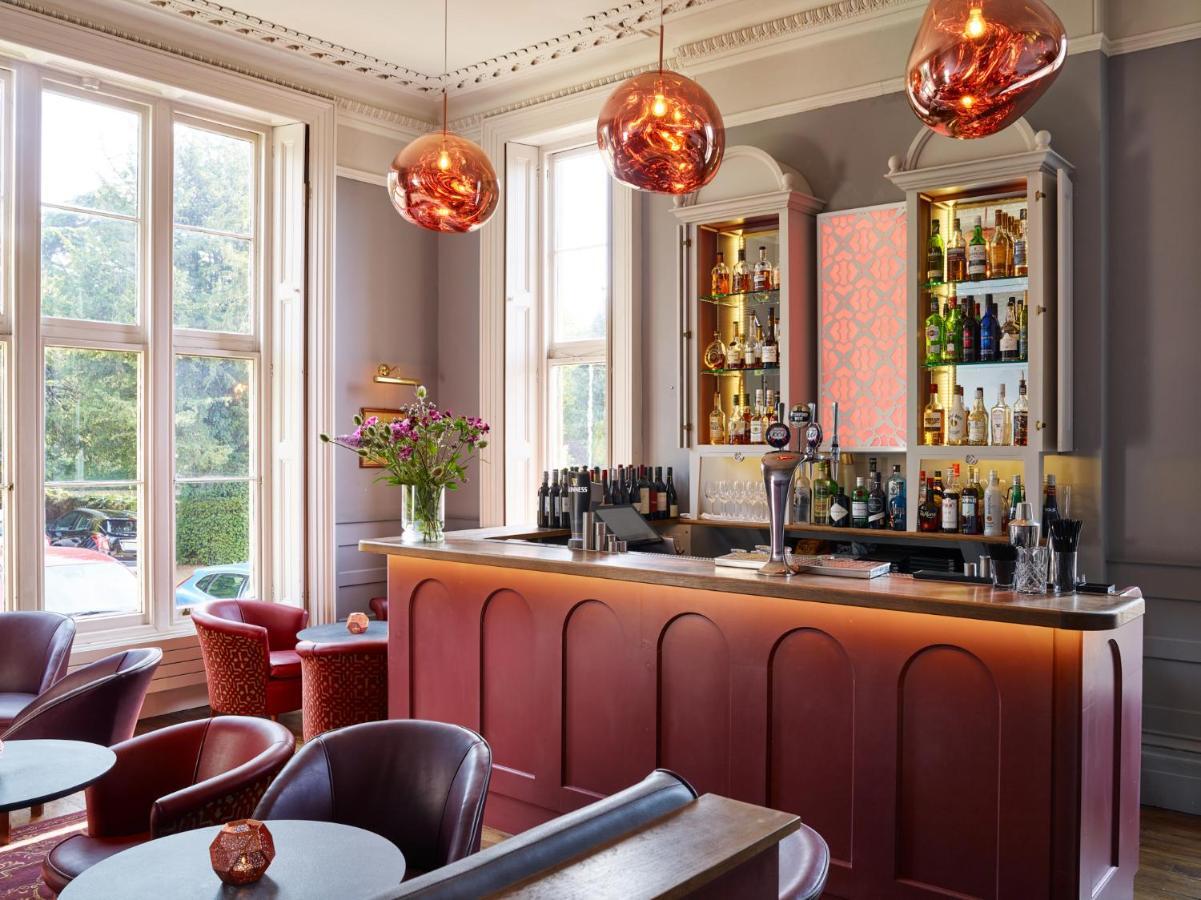 Cotswold Grange Acomodação com café da manhã Cheltenham Exterior foto The bar at the 2018 refurbished hotel