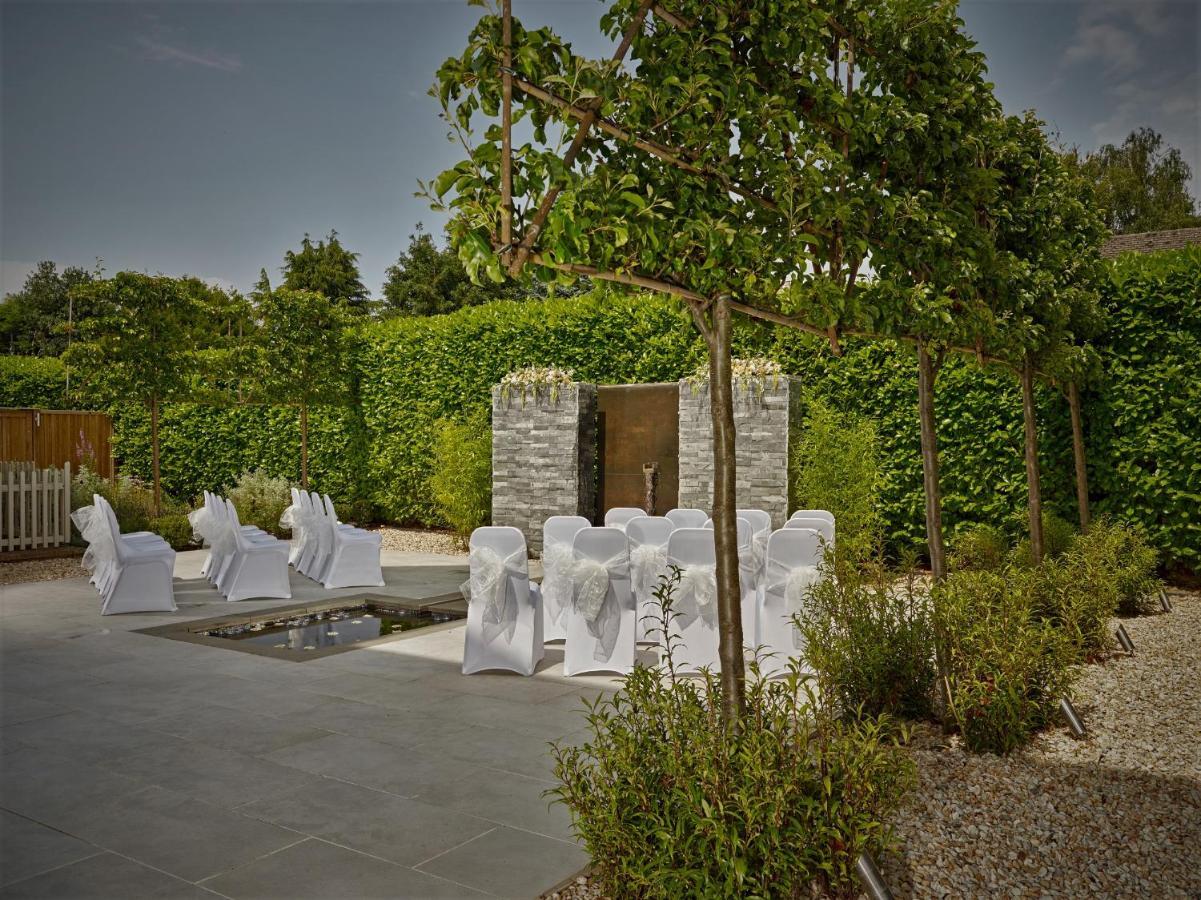 Cotswold Grange Acomodação com café da manhã Cheltenham Exterior foto The outdoor chapel